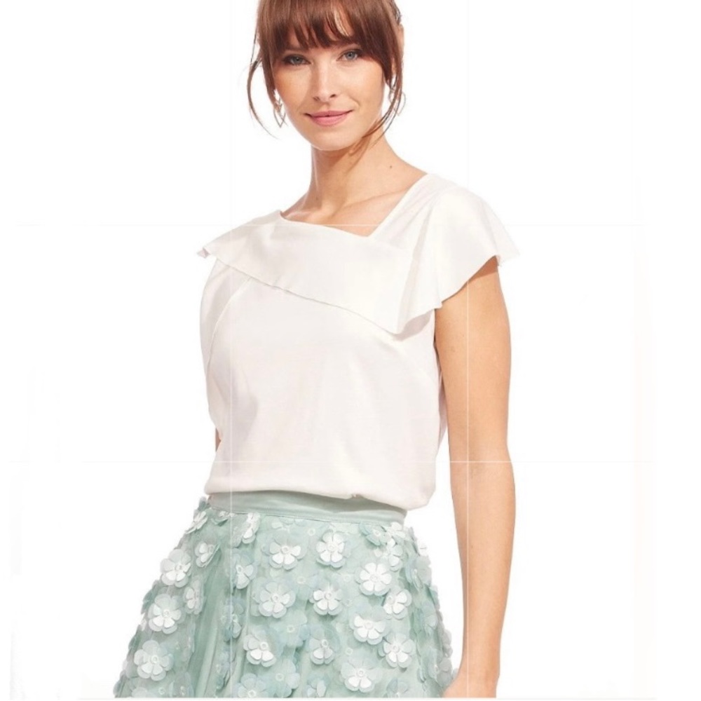 Eva Franco | NWT Xena Cap Short Sleeve White Top
